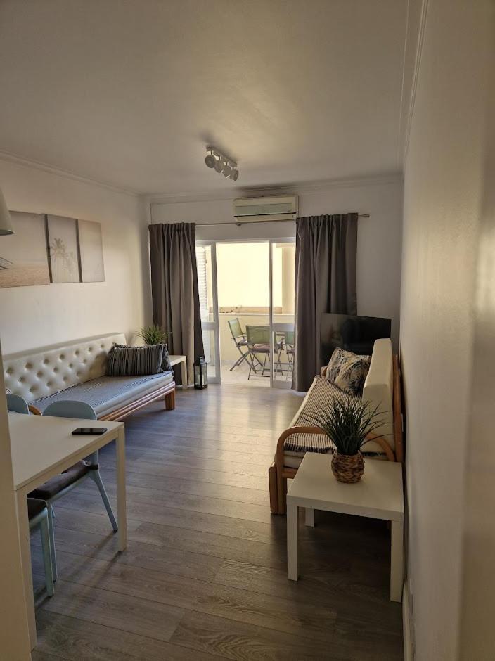 Apartamento T2 Palmeira Gale-Praia Da Gale Guia  Exterior photo